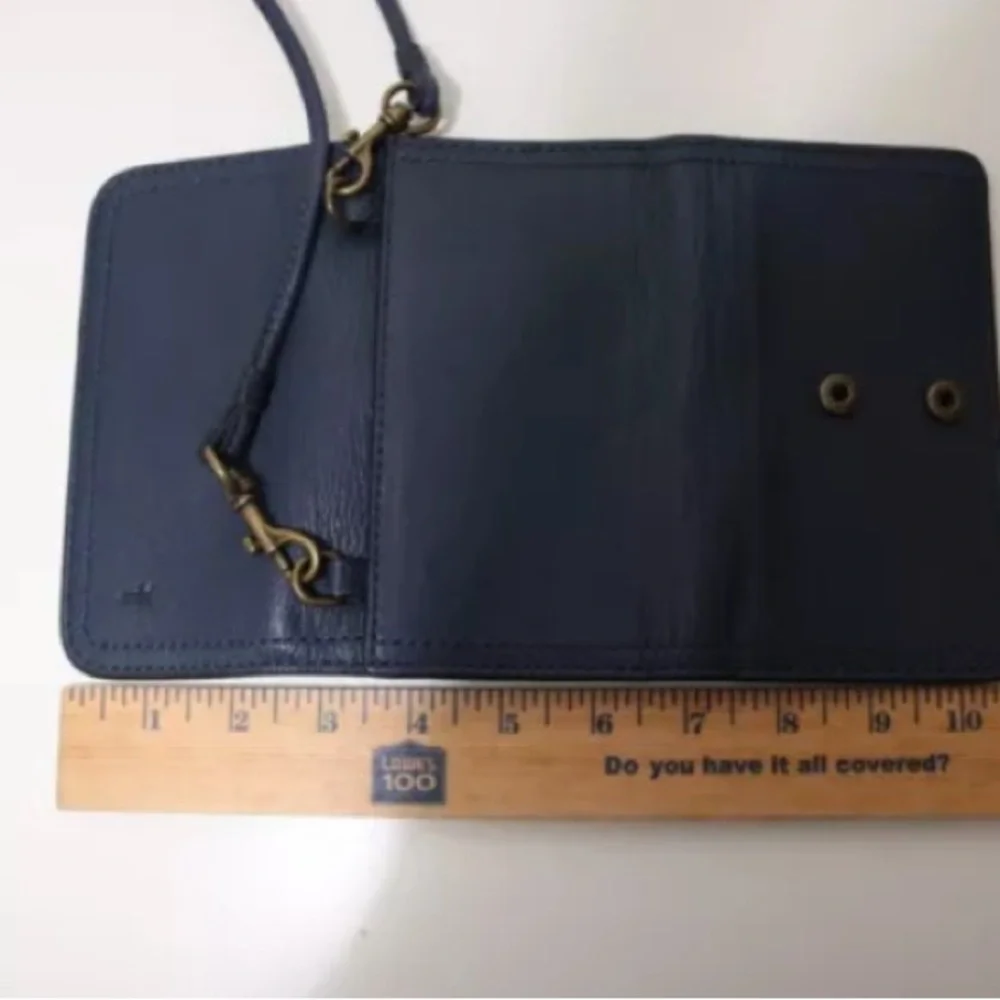 Frye take wallet